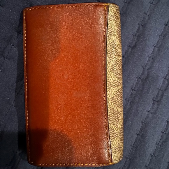 COACH WALLET AND CARD HOLDER, GENTLY USED, GOOD CONDITION - Picture 3 of 7